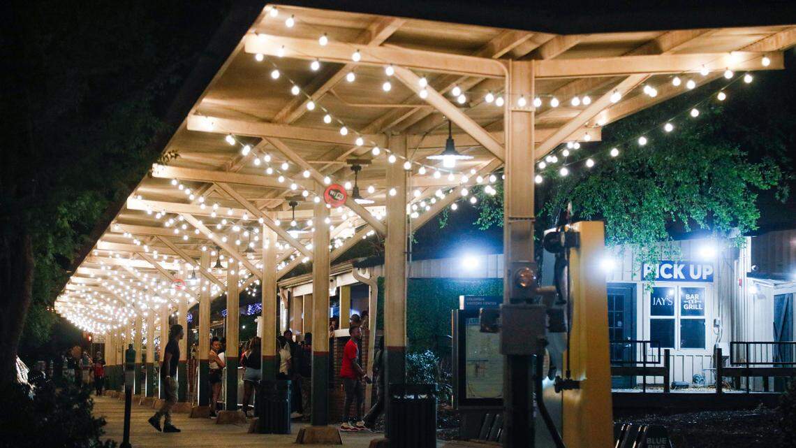 Jay’s Bar and Grill in the Vista neighborhood late at night on Monday, July 1, 2024.