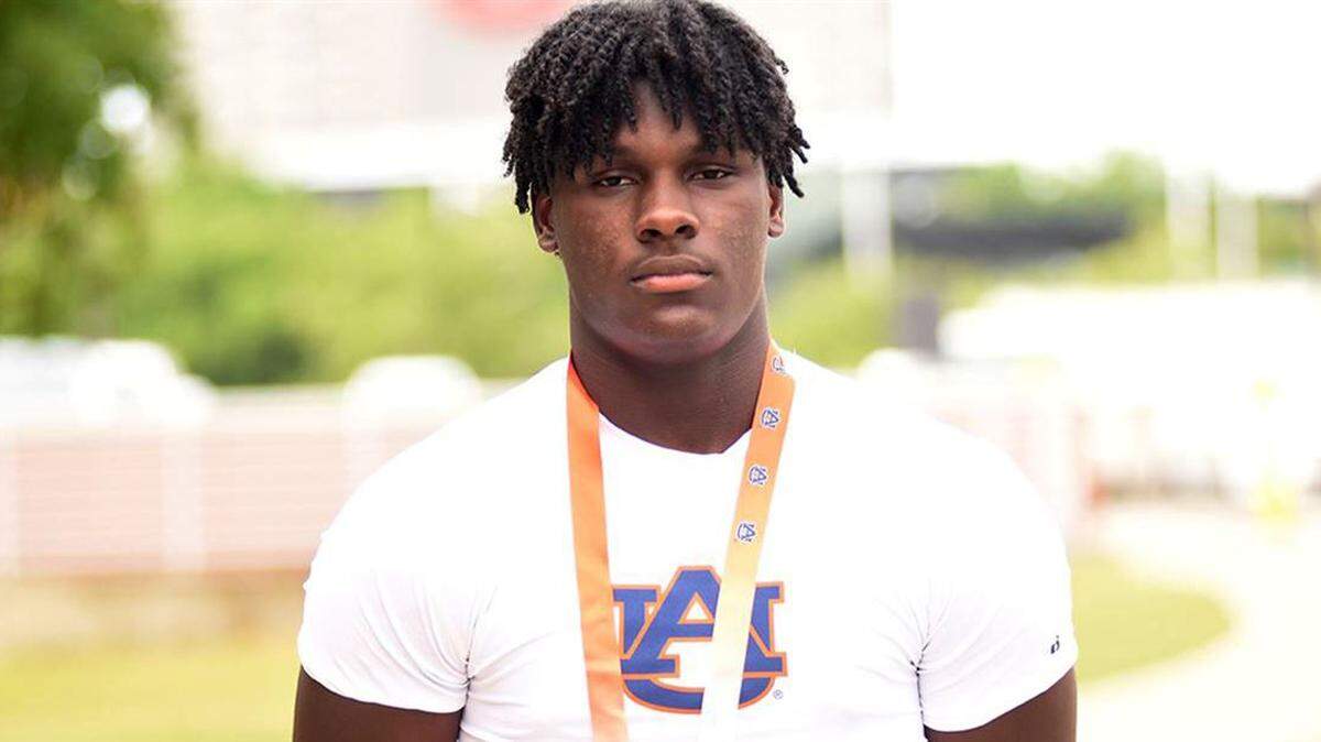 Four-star 2023 defensive lineman and No. 130 national recruit Hunter Osborne is down to Alabama, Clemson, Tennessee and Texas. He’ll announce his commitment on August 1.