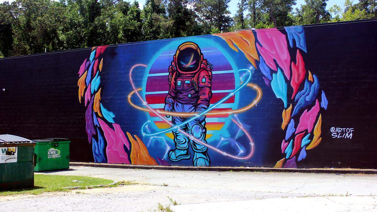 West Columbia debates Planet Vapor astronaut, mural program | The State