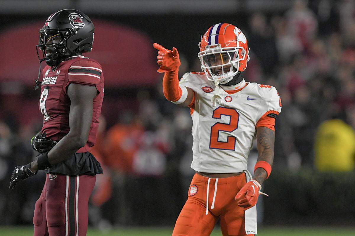 Clemson Tigers cornerback Nate Wiggins (2)