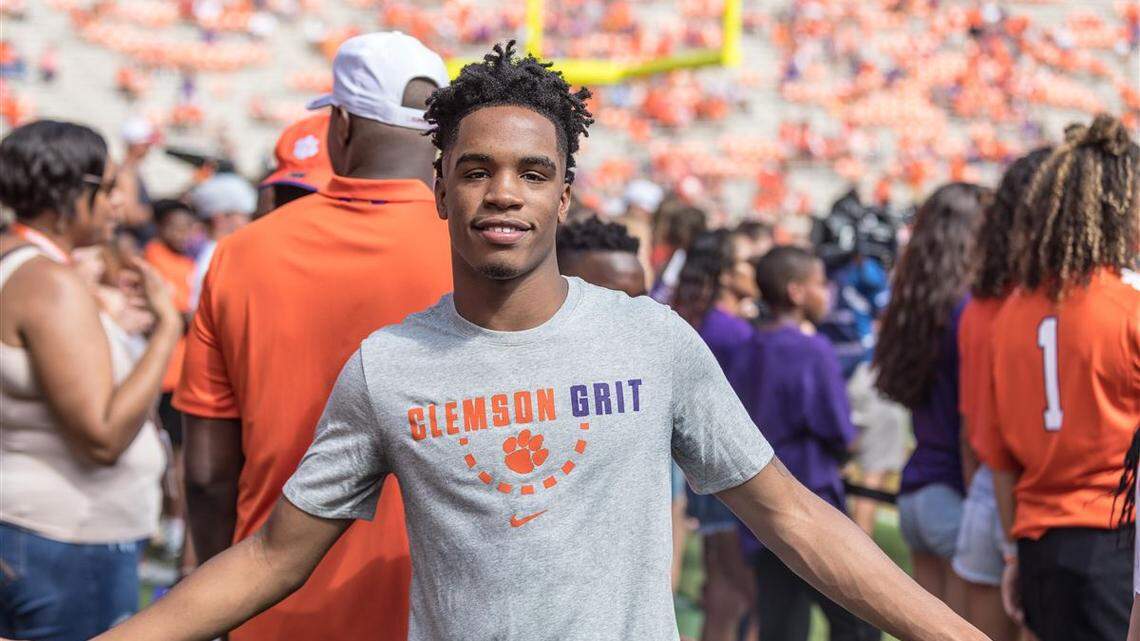 Clemson basketball picks up point guard commit
