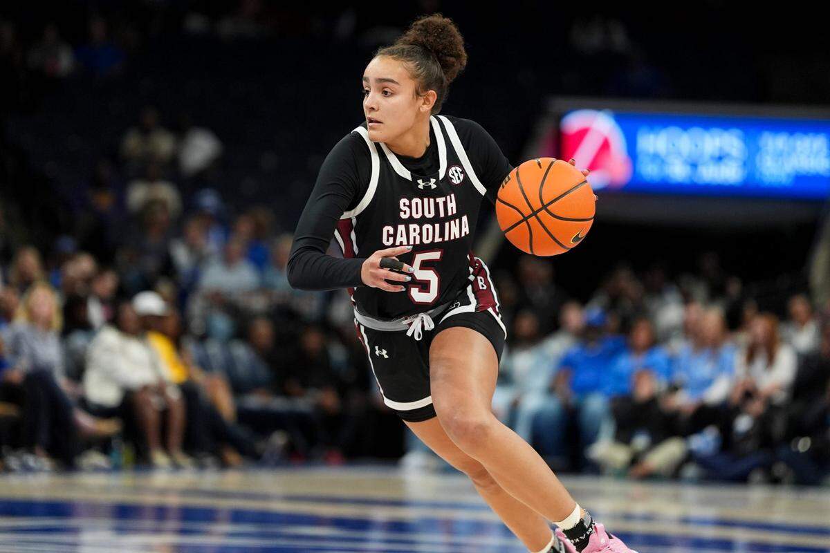 South Carolina’s Tessa Johnson (5) drives to the basket during the game between South Carolina and Memphis in the Hoops for St. Jude Tip Off Classic at FedExForum on Tuesday, October 15, 2024.