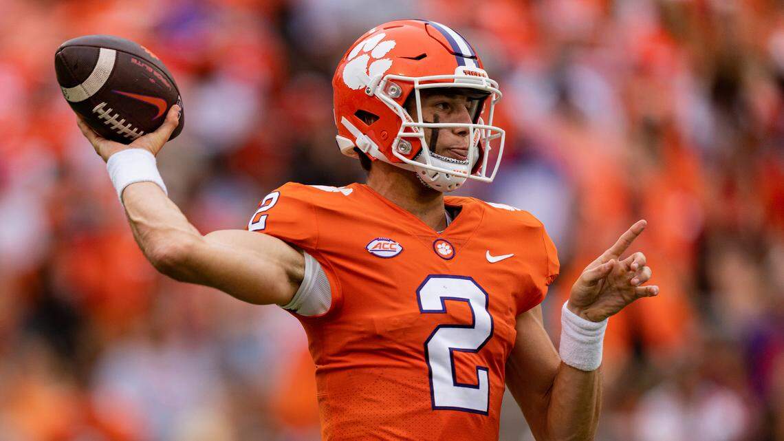 Cade Klubnik replaces DJ Uiagalelei at QB, fuels Clemson to win over Syracuse