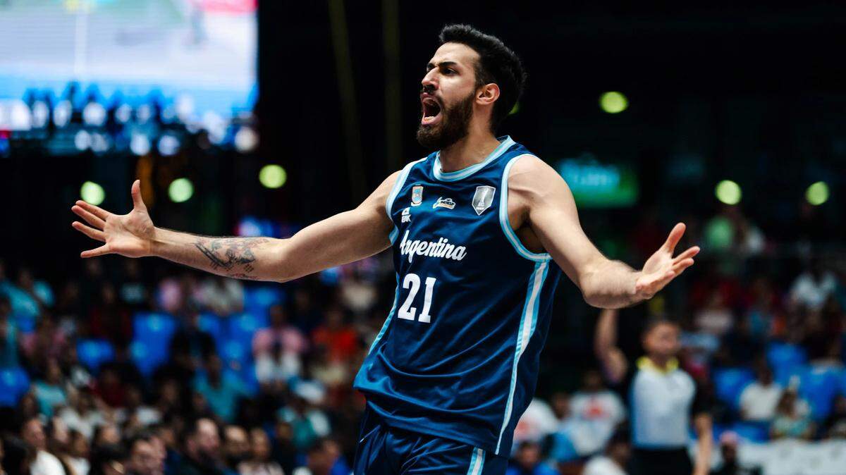 South Carolina men’s basketball commit Juan Fernandez playing for Argentina National Team.