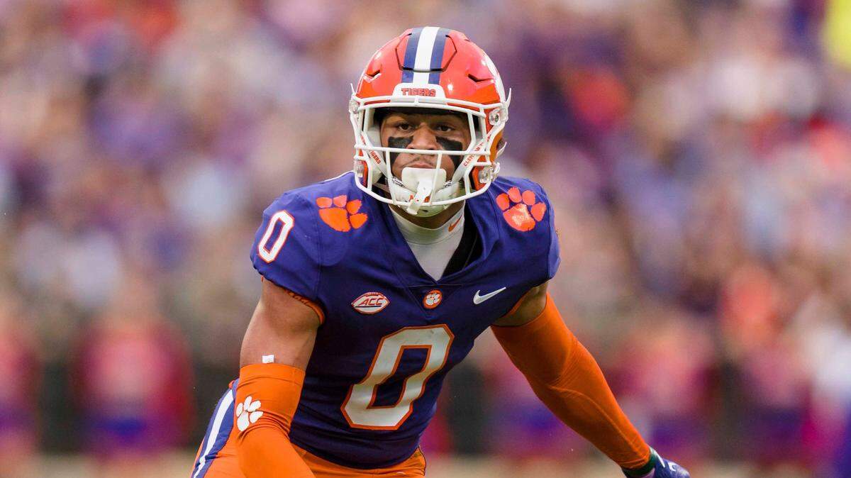 Clemson wide receiver Antonio Williams (0) plays against Louisville during an NCAA college football game on Saturday, Nov. 12, 2022, in Clemson, S.C. (AP Photo/Jacob Kupferman)