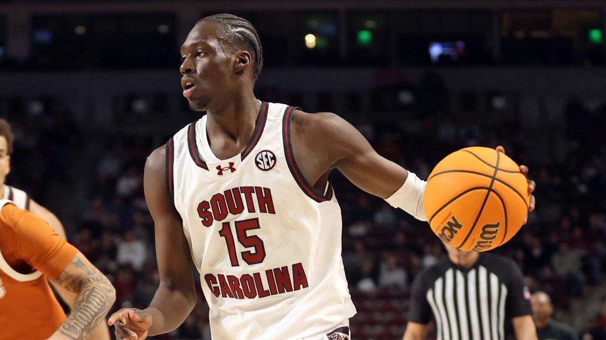 South Carolina’s Morris Ugusuk