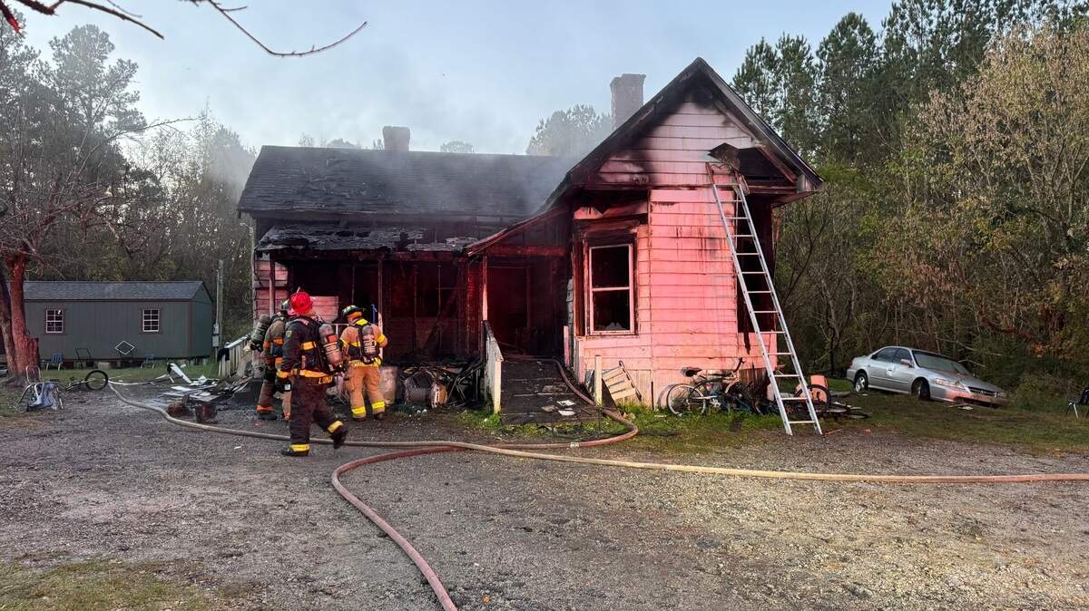 This home on Meadowlark Road in Chapin caught fire in the pre-dawn hours of Friday Nov. 22, 2024. Six people were displaced and three dogs died, authorities said.