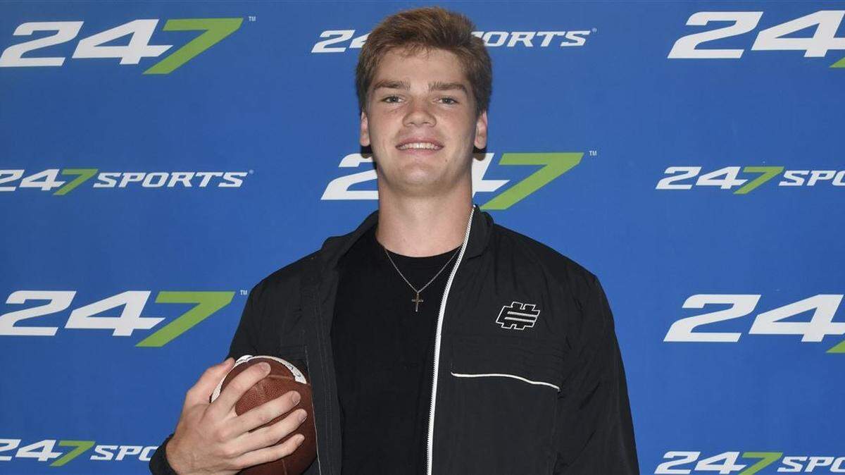 Clemson football commit and five-star 2023 recruit Christopher Vizzina was one of 19 quarterbacks who competed at the Elite 11 this week in greater Los Angeles. The Elite 11 is considered the nation’s premier high school quarterback camp.