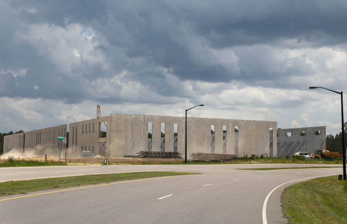 Nephron Pharmaceuticals announced the expansion in Cayce to include manufacturing nitrile gloves. The building is being built near the current facility along the 12th street extension. About 250 employees will be employed at the new facility.