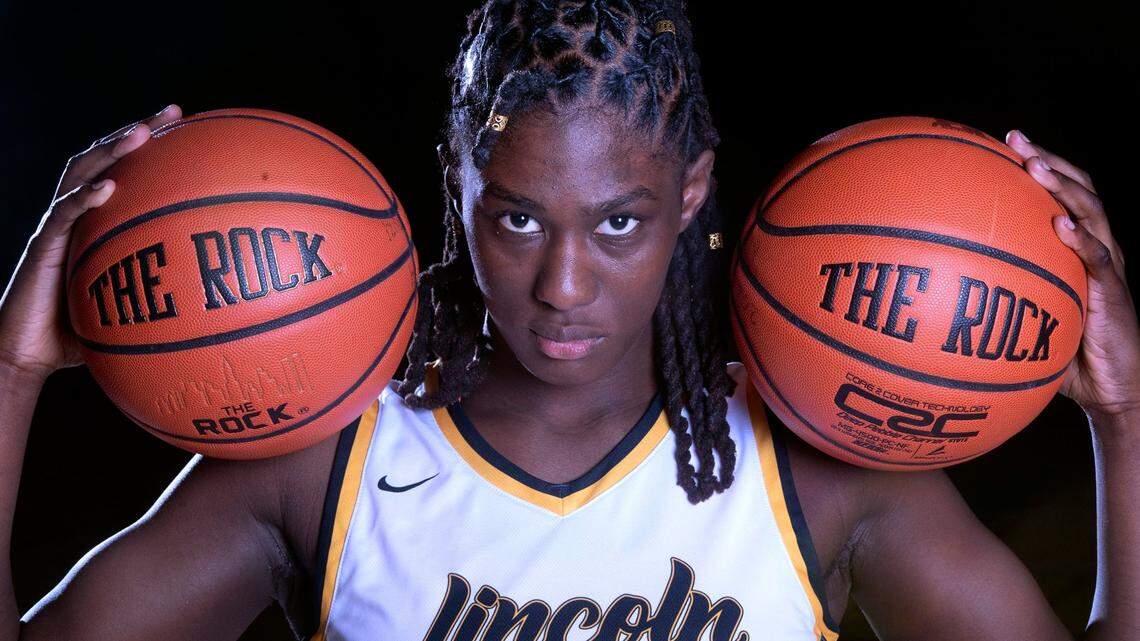 South Carolina WBB recruiting target Oliviyah Edwards