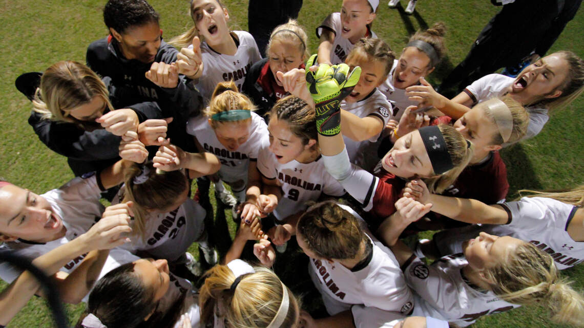 Ranking the top USC teams of longtime women’s soccer coach Shelley Smith’s career