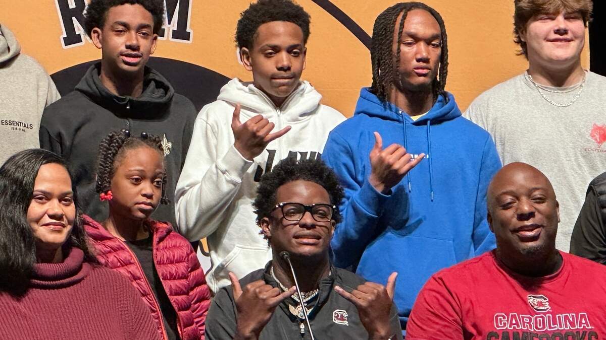 South Carolina signee Donovan Murph was ranked as a Top-25 receiver in America.