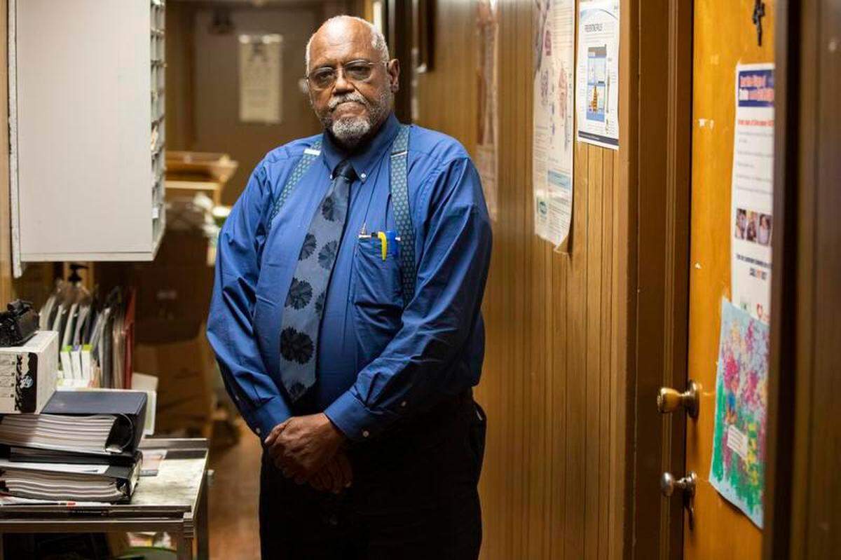 Many of Dr. Green Neal’s patients are older, low-income and dealing with multiple diseases. At 76, Neal is still practicing for their sake.