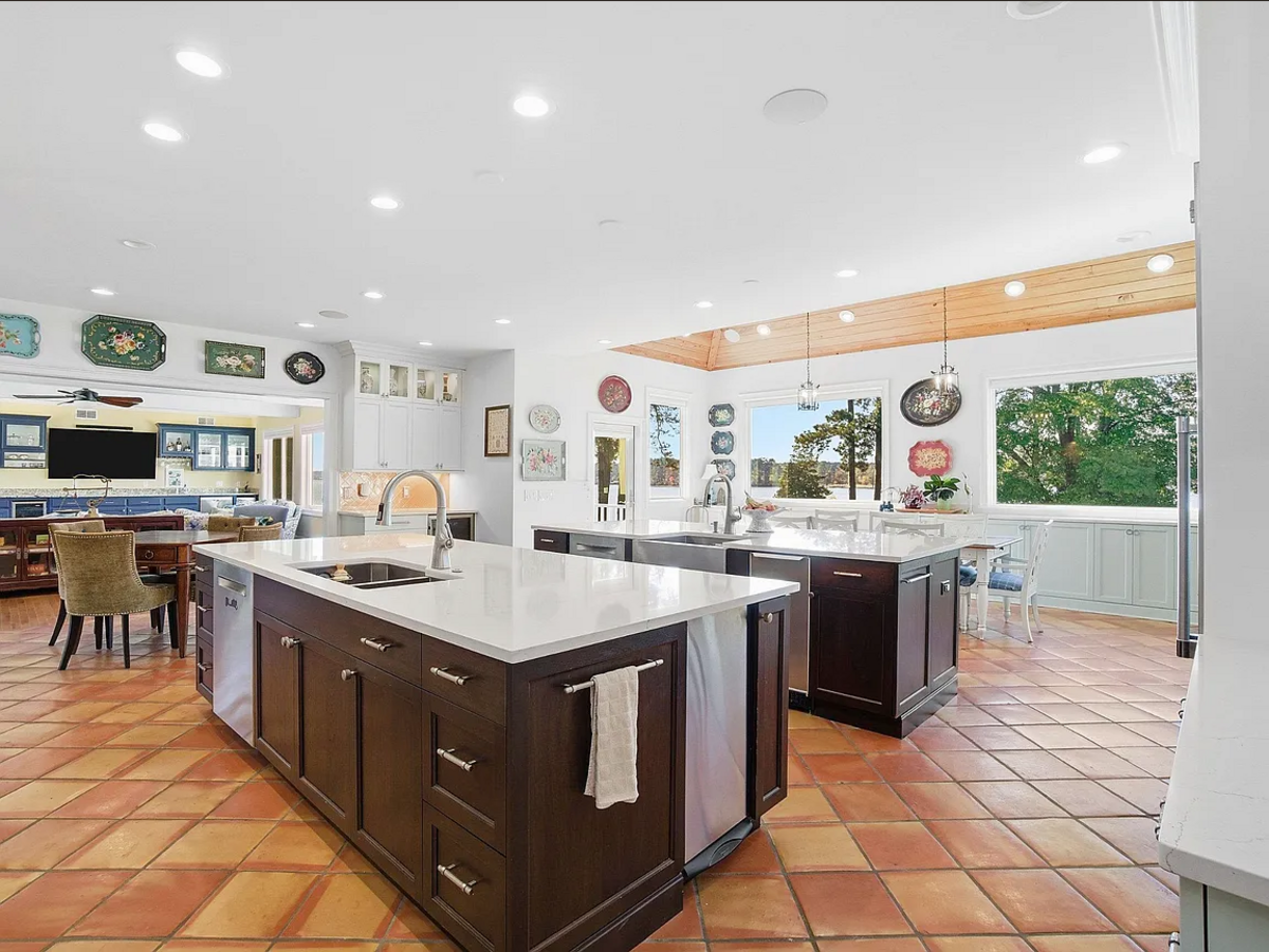 Inside the $7 million house on Lake Murray now listed for sale on Zillow.