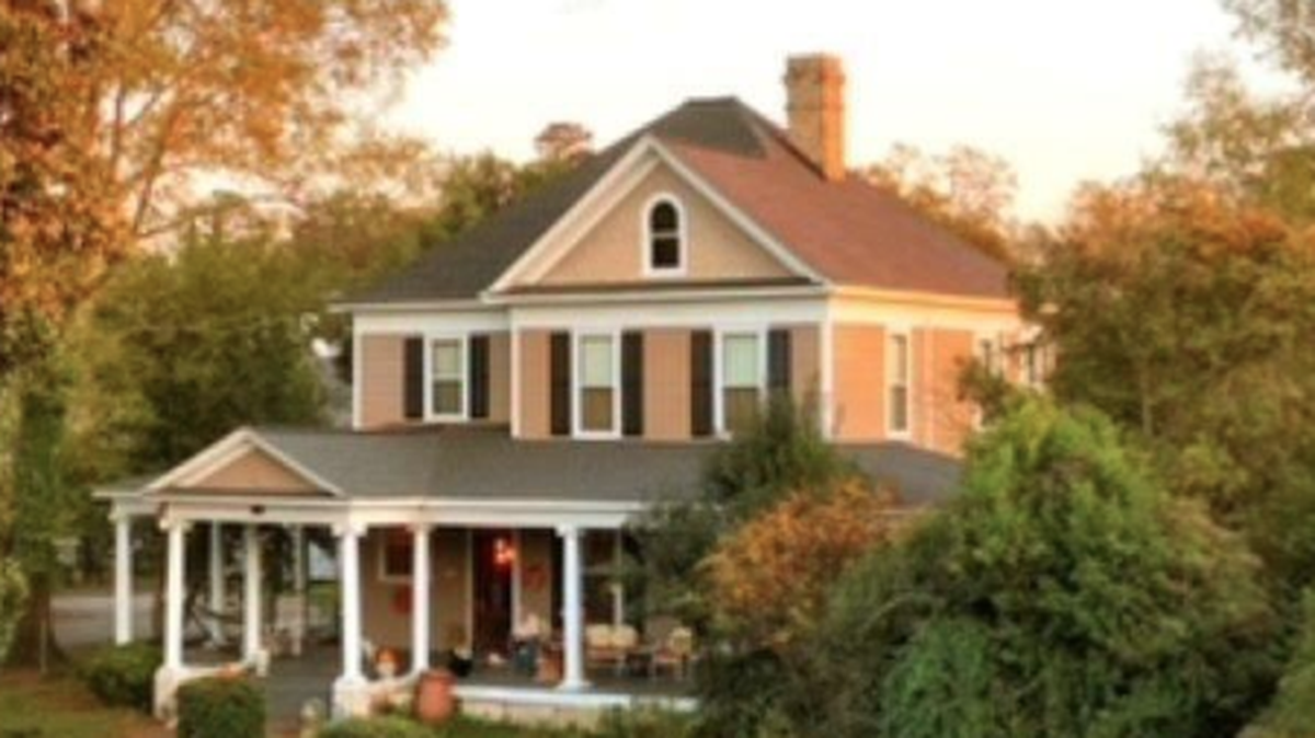 This Cam Davis-built house in Newberry is on the market for $399,000.