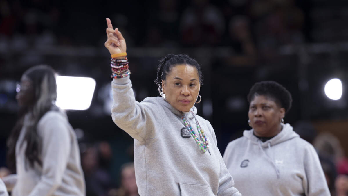 South Carolina's head coach Dawn Staley 