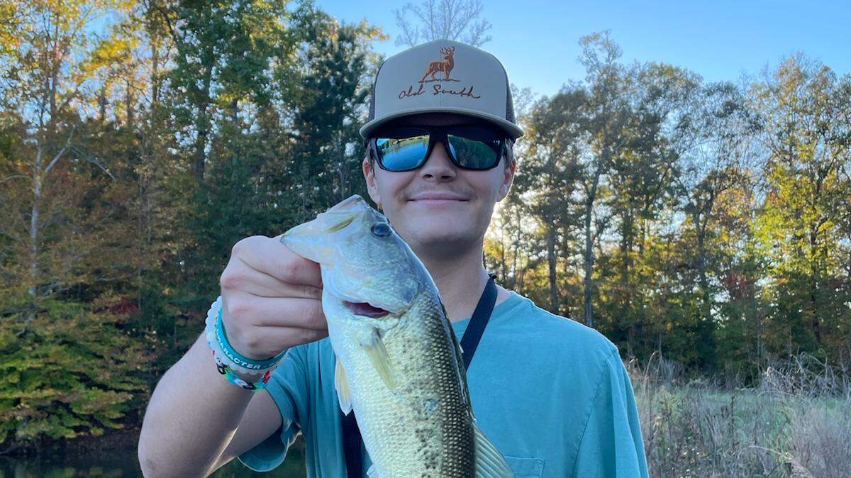 After Upstate teen, Conner Kelly, lost his arm in a farming accident, family and friends are holding a fundraiser to help pay for medical bills.