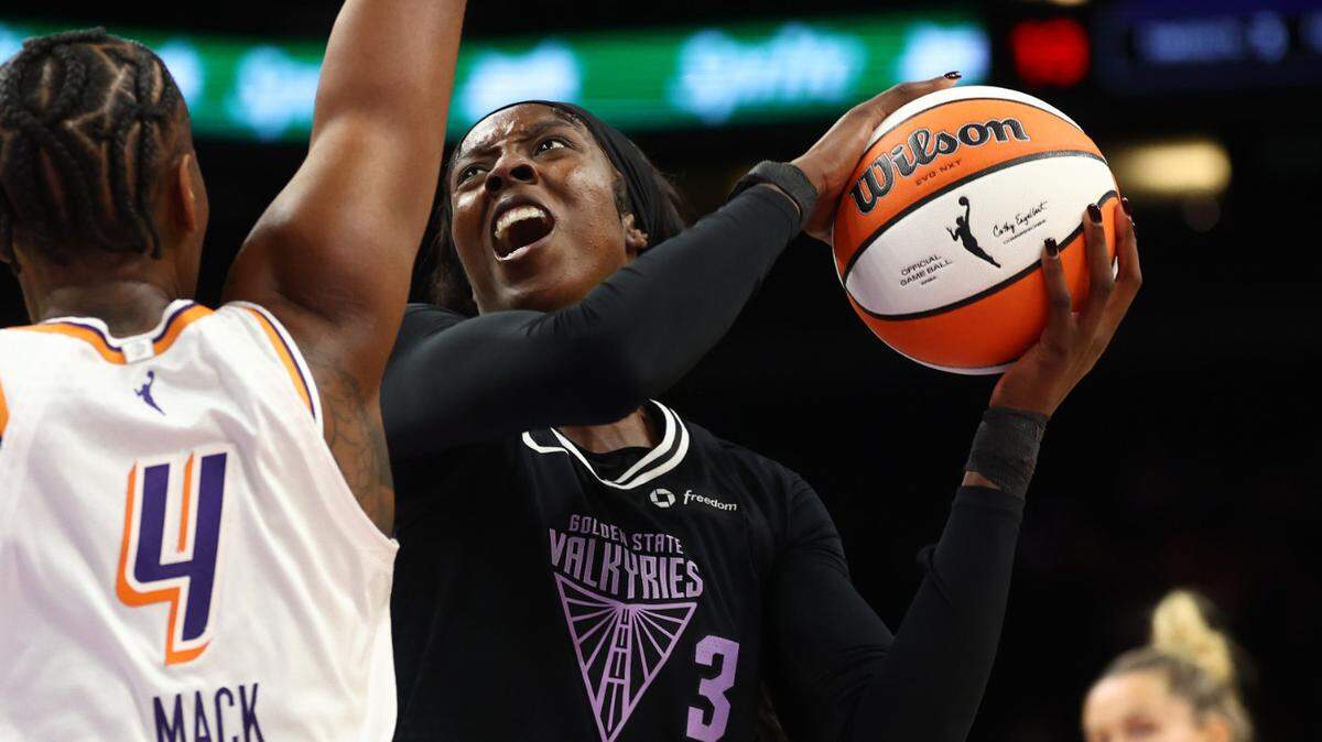 Golden State Valkyries forward Laeticia Amihere (3)
