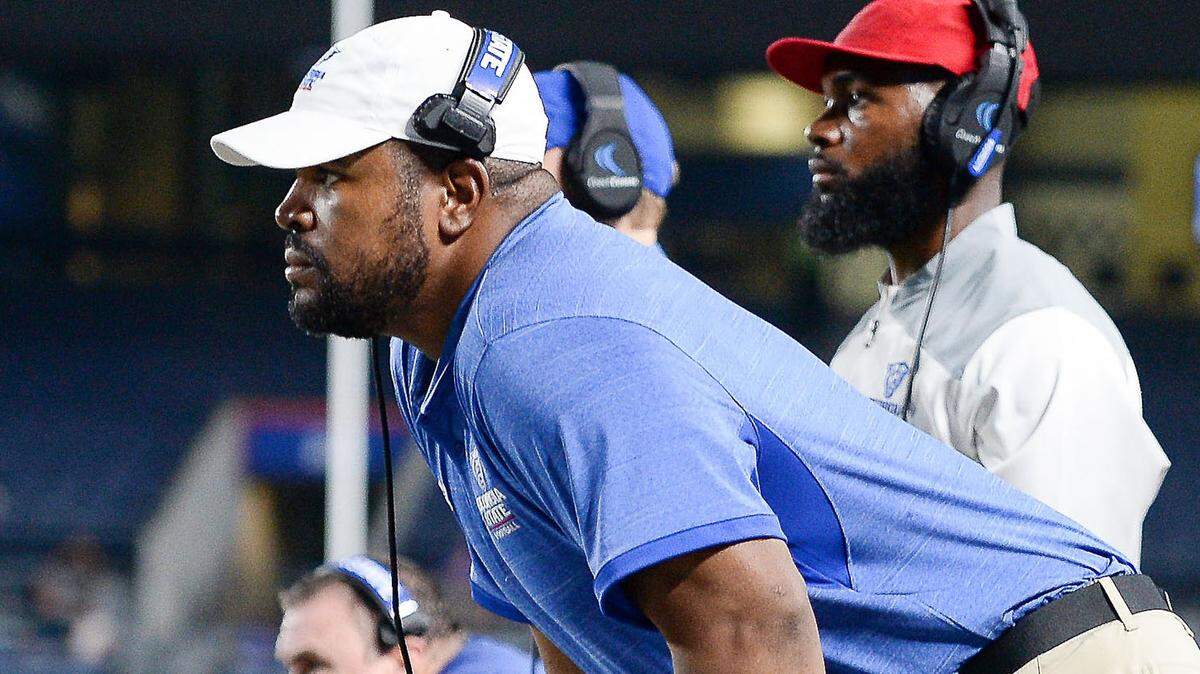 Shane Beamer is expected to hire alum Travian Robertson as the next defensive line coach at South Carolina. Robertson has coached at Georgia State and Tulane following a four-year NFL career.