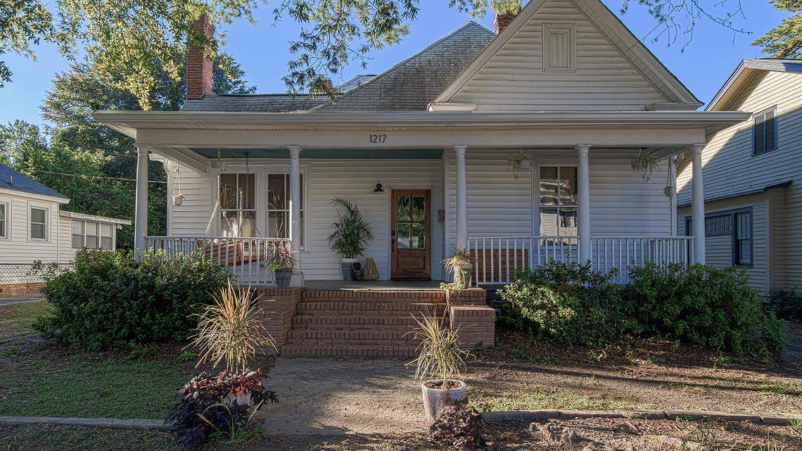 Dave and Wendy Bergmann renovated this Queen Anne Victorian-style home in Columbia’s Earlewood neighborhood to use as a short-term rental.