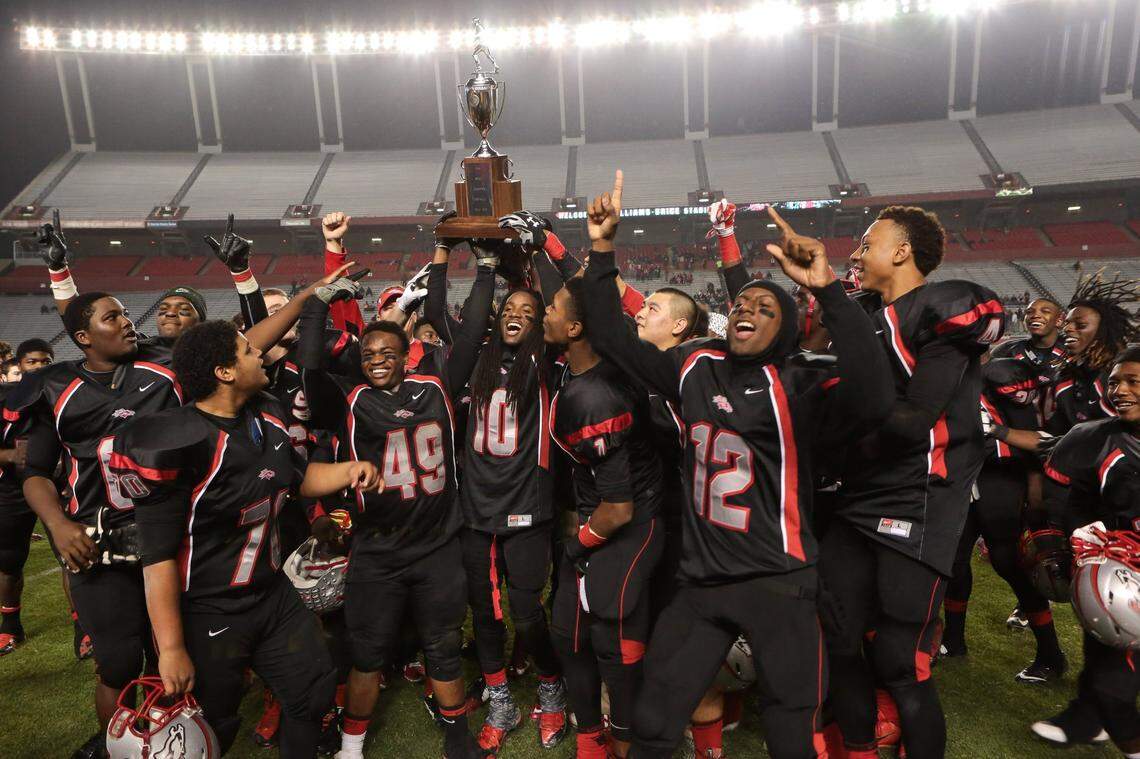 South Pointe defeated Hartsville in the South Carolina 3A high school football state championship game in December 2014.