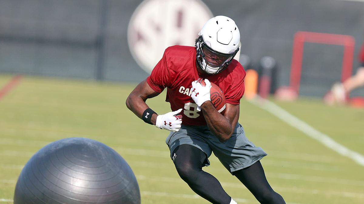 South Carolina's Nyck Harbor during a 2026 spring football practice.