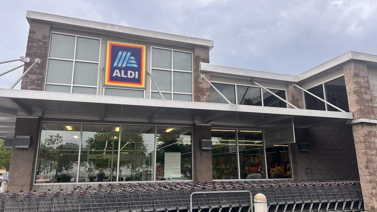 See how 5 different grocery stores in the Columbia area compare in pricing.
