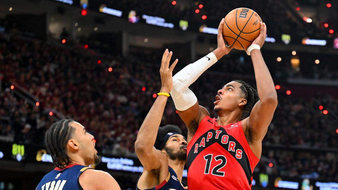 Collin Murray-Boyles (12) of the Toronto Raptors