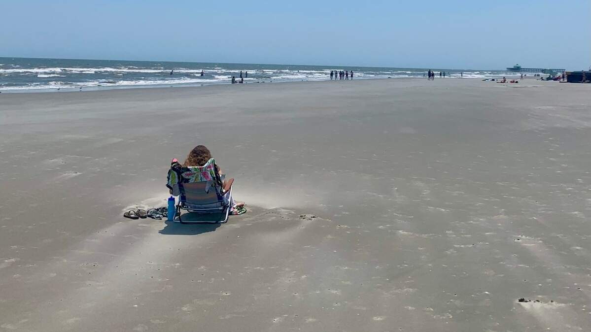 Five local authors offer great beach reads with their books that focus on Myrtle Beach area sights and scenes.