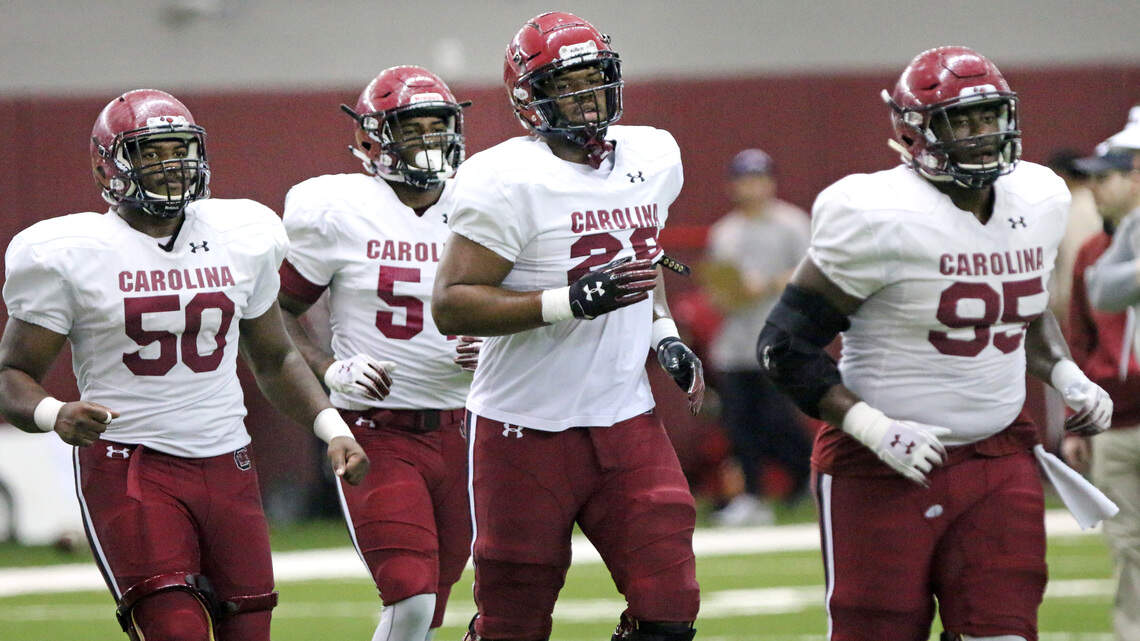 Will South Carolina run a 3-4 or 4-3 defense? Does it matter?