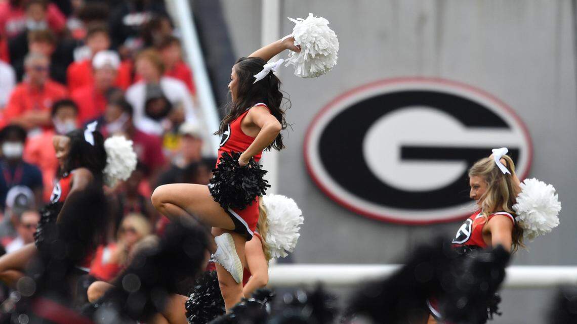 South Carolina vs Georgia football burning questions answered, plus score predictions