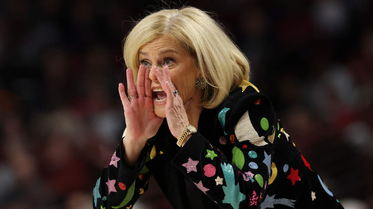 Louisiana State University’s Head Coach Kim Mulkey yells to her team during the first half of action against USC in the Colonial Life Arena on Friday, Jan. 24, 2025.