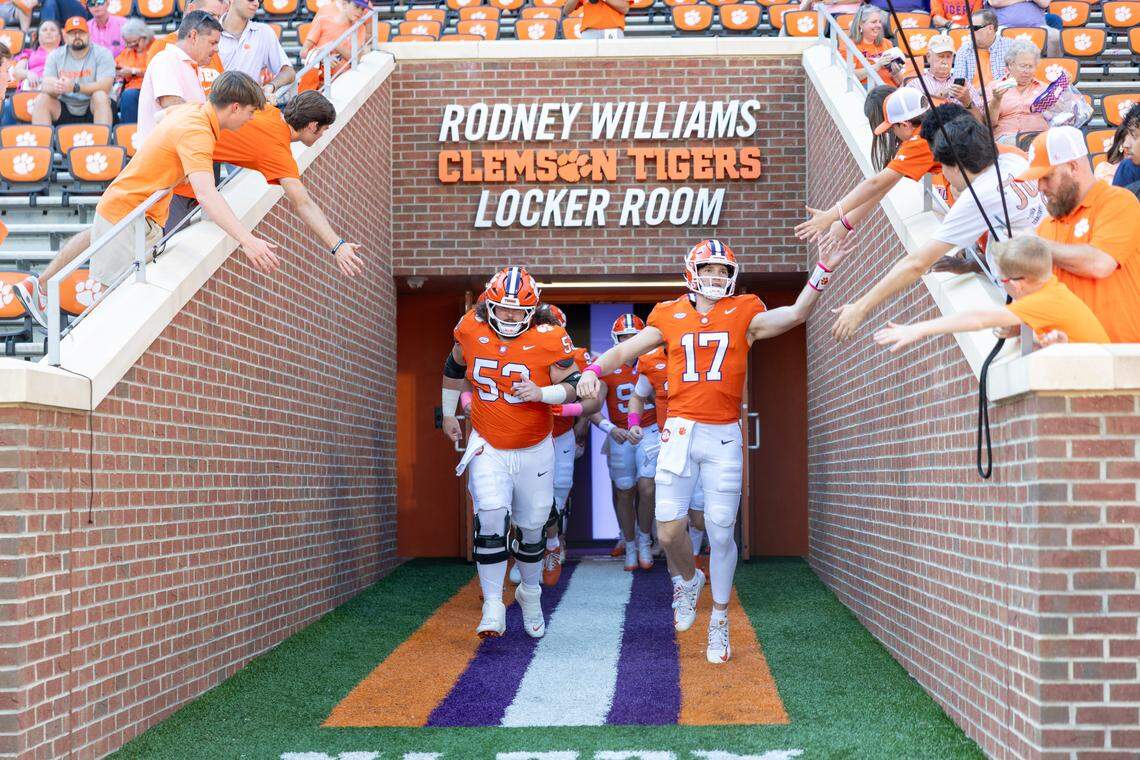 CLEMSON, SOUTH CAROLINA - OCTOBER 18: Christopher Vizzina #17 of the Clemson Tigers walks on the field before their game against the Southern Methodist Mustangs at Memorial Stadium on October 18, 2025 in Clemson, South Carolina.