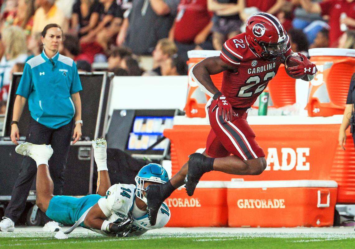 South Carolina running back Jawarn Howell (22) plays Coastal Carolina at Williams-Brice Stadium Saturday, November 22, 2025.