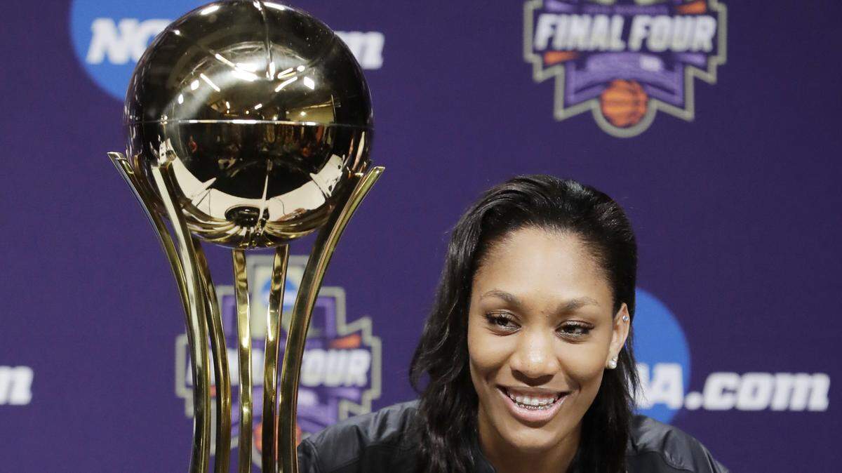 South Carolina's A'ja Wilson speaks after receiving The Associated Press' women's college basketball Player of the Year award at the NCAA women's Final Four college basketball tournament Thursday, March 29, 2018, in Columbus, Ohio.