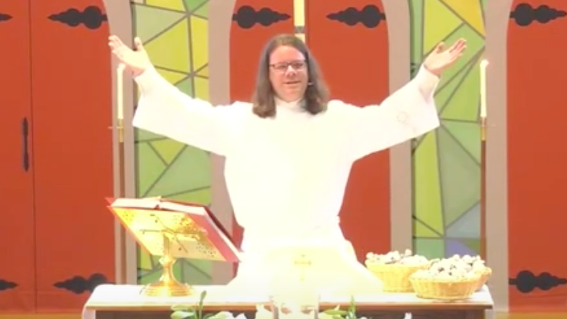 A SC church invited a drag queen to speak. Then came the backlash. Here are the details