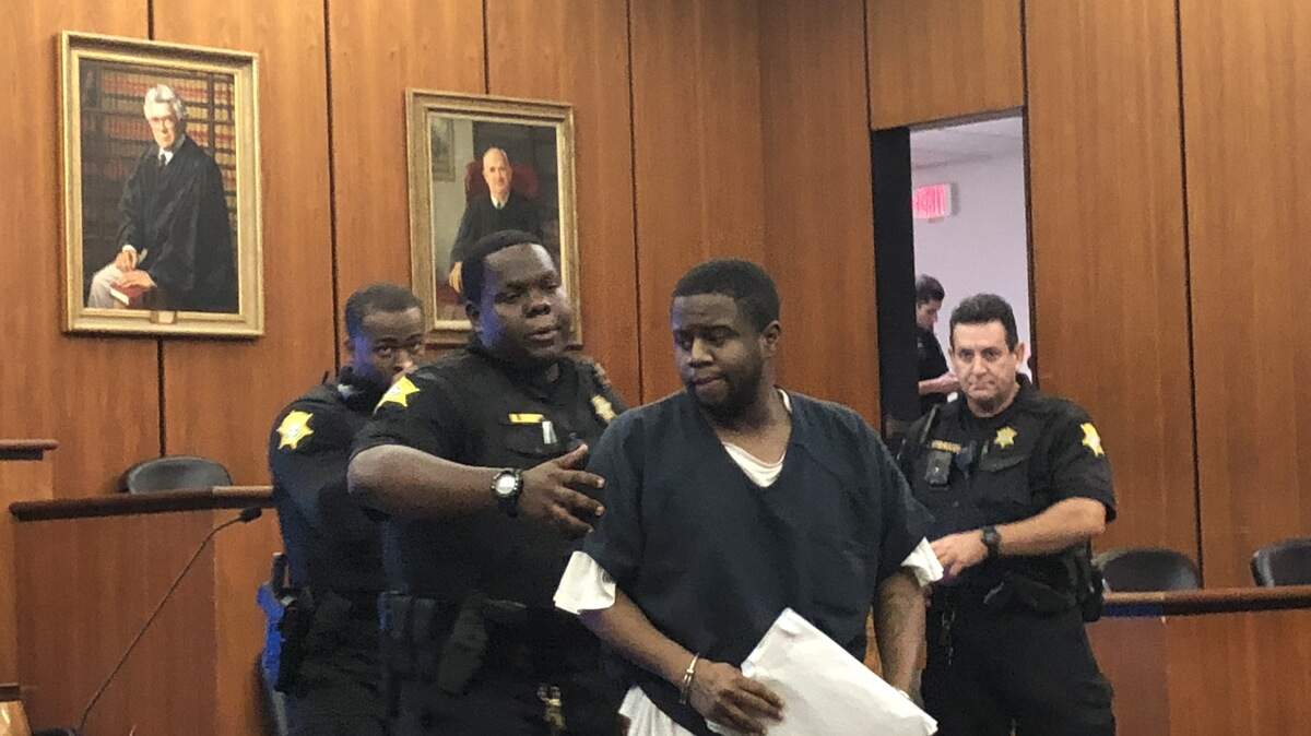 Alleged rapist Marquille Livingston enters court Tuesday
