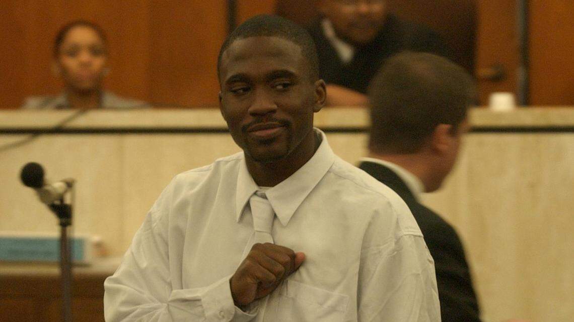 Jeroid Price thumps his chest after prosecutors and defense attorneys make their closing arguments 12/19/20003 in the case of Price, who is accused of allegedly killing Carl Smalls in a Garners Ferry Road night club last December. Erik Campos/The State