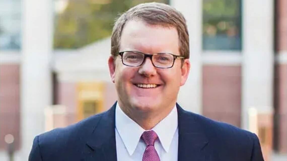 Columbia Chamber President Carl Blackstone is stepping down. What to know