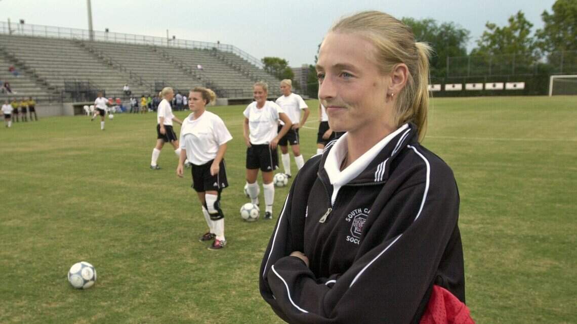 How Shelley, Jamie Smith came to USC in 2001 and got women’s soccer on right track