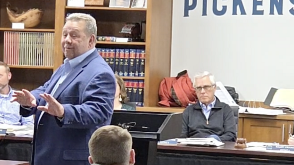 Phil Wilson of Realty Link said they would sell the track to supporters for $5.6 million.