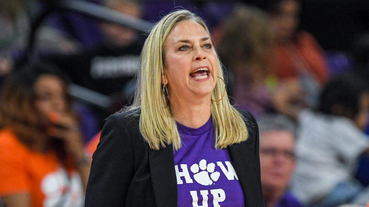 Amanda Butler was Clemson’s women’s basketball coach for six seasons.