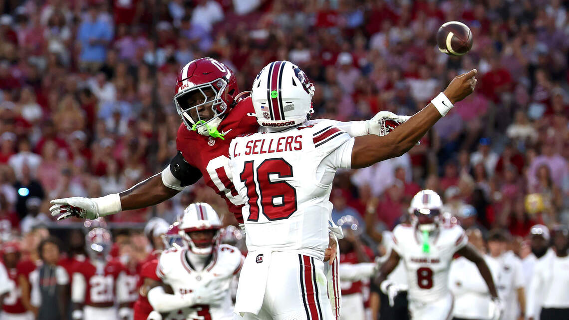 Falling down: South Carolina smacked by Alabama. Gamecocks 0-2 in SEC play