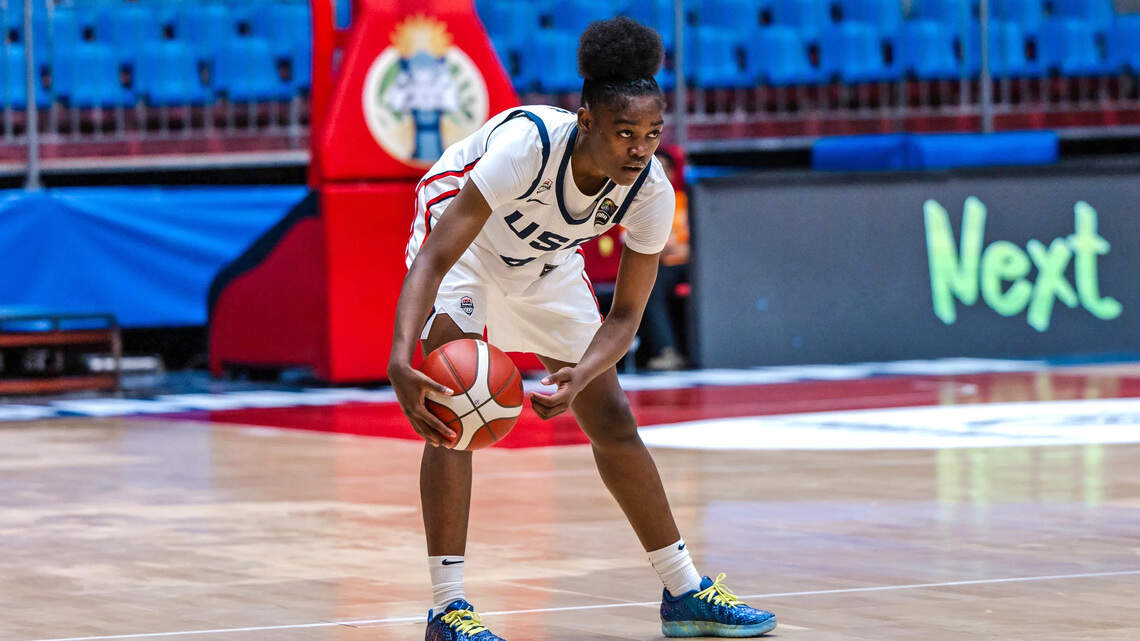 Five-star guard GG Banks commits to Dawn Staley, South Carolina