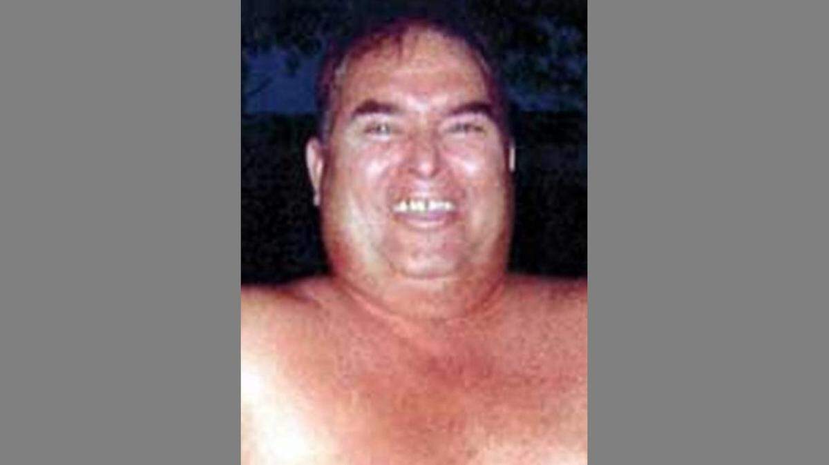 Elby Jessie Hars between 1995 and 1998.