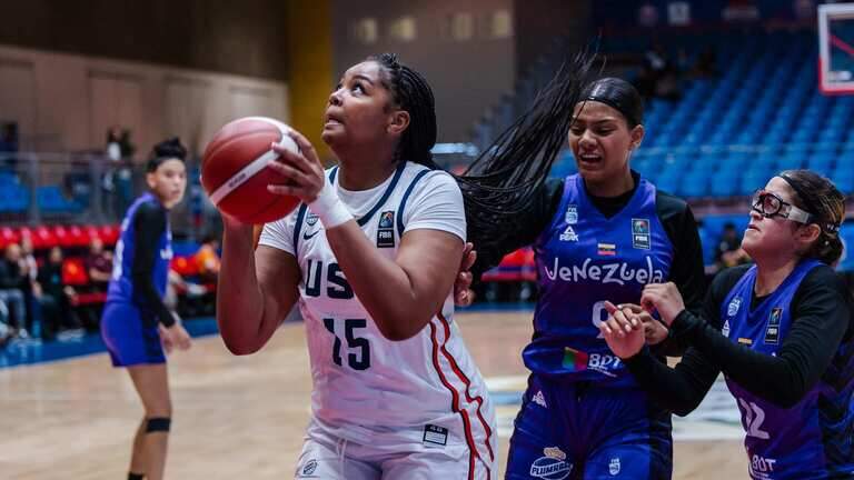 South Carolina WBB freshman Kelsi Andrews adds another gold medal
