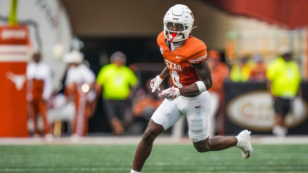 Texas Longhorns defensive back Andrew Mukuba (4) runs across the field in the second quarter of the Texas Longhorns game against the UTSA Roadrunners at Darrell K Royal-Texas Memorial Stadium, Saturday, Sept. 14, 2024.