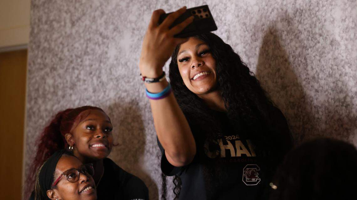 Dawn Staley explains Kamilla Cardoso’s status for the NCAA Tournament