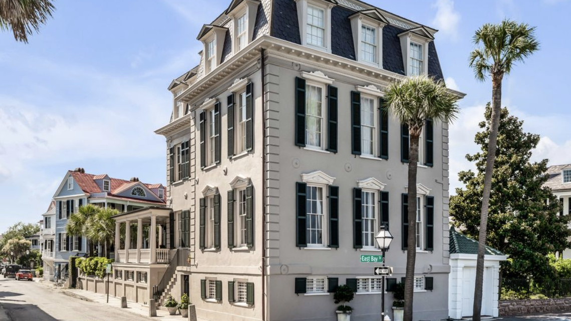Walking in this pre-Civil War SC mansion for auction is like stepping into the past. Take a look