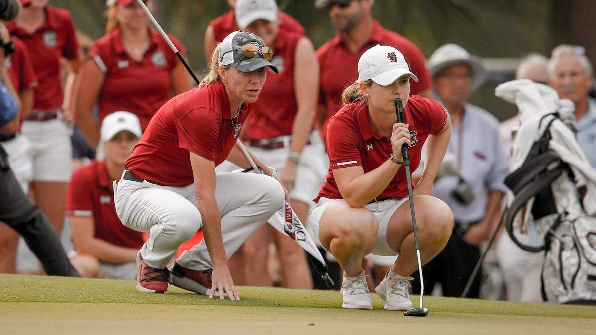 South Carolina coach Kalen Anderson with senior Mathilde Claisse at the Darius Rucker Intercollegiate in early March.